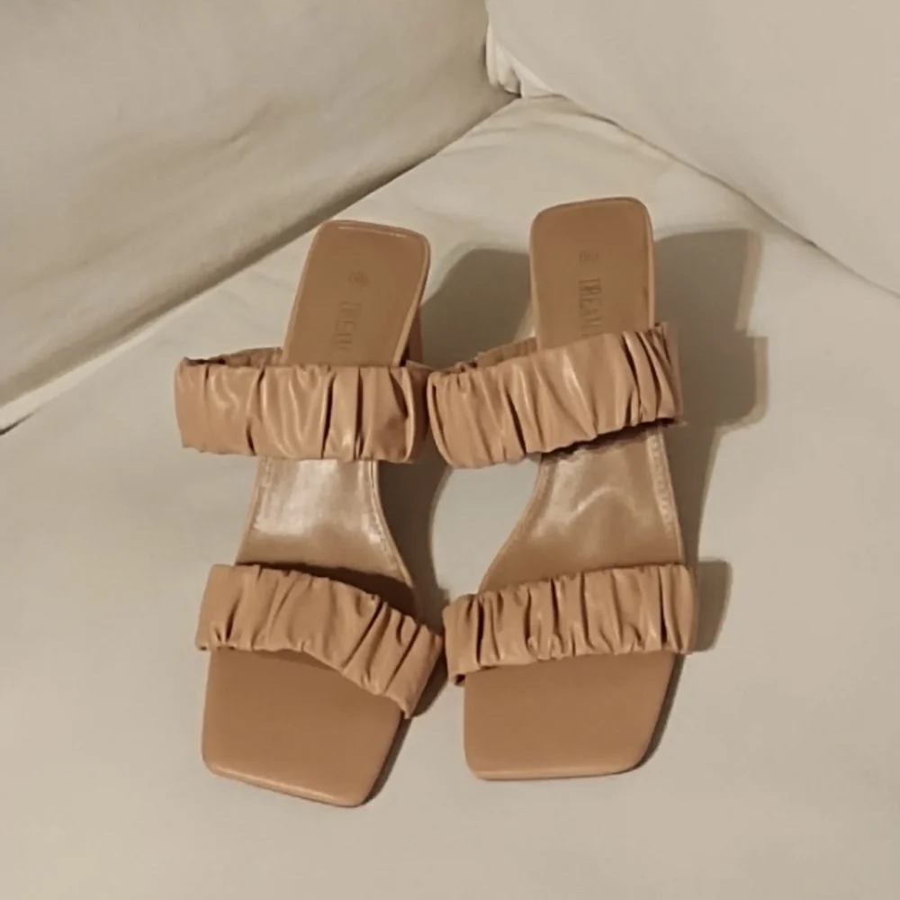 Dream pairs heels size 10 - Picture 1 of 5